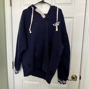 Heavyweight hooded sweatshirt